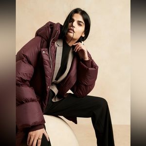 Banana Republic Water-Repellent Puffer Coat, size XL, Sonoma wine color.